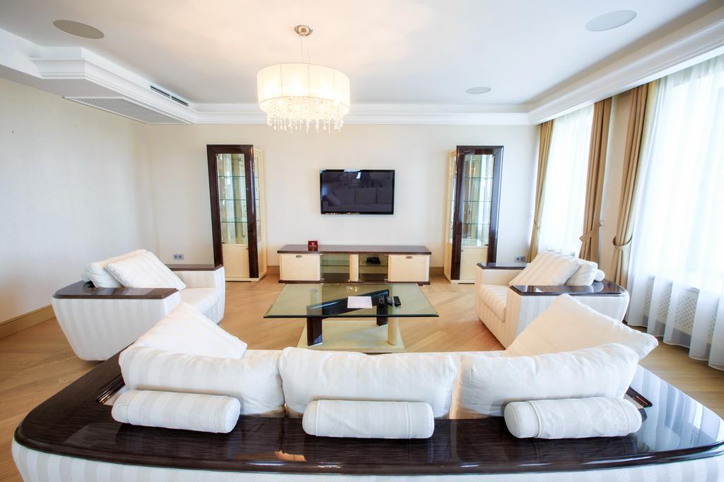 Menorah Hotel Ντνιπροπετρόφσκ Εξωτερικό φωτογραφία