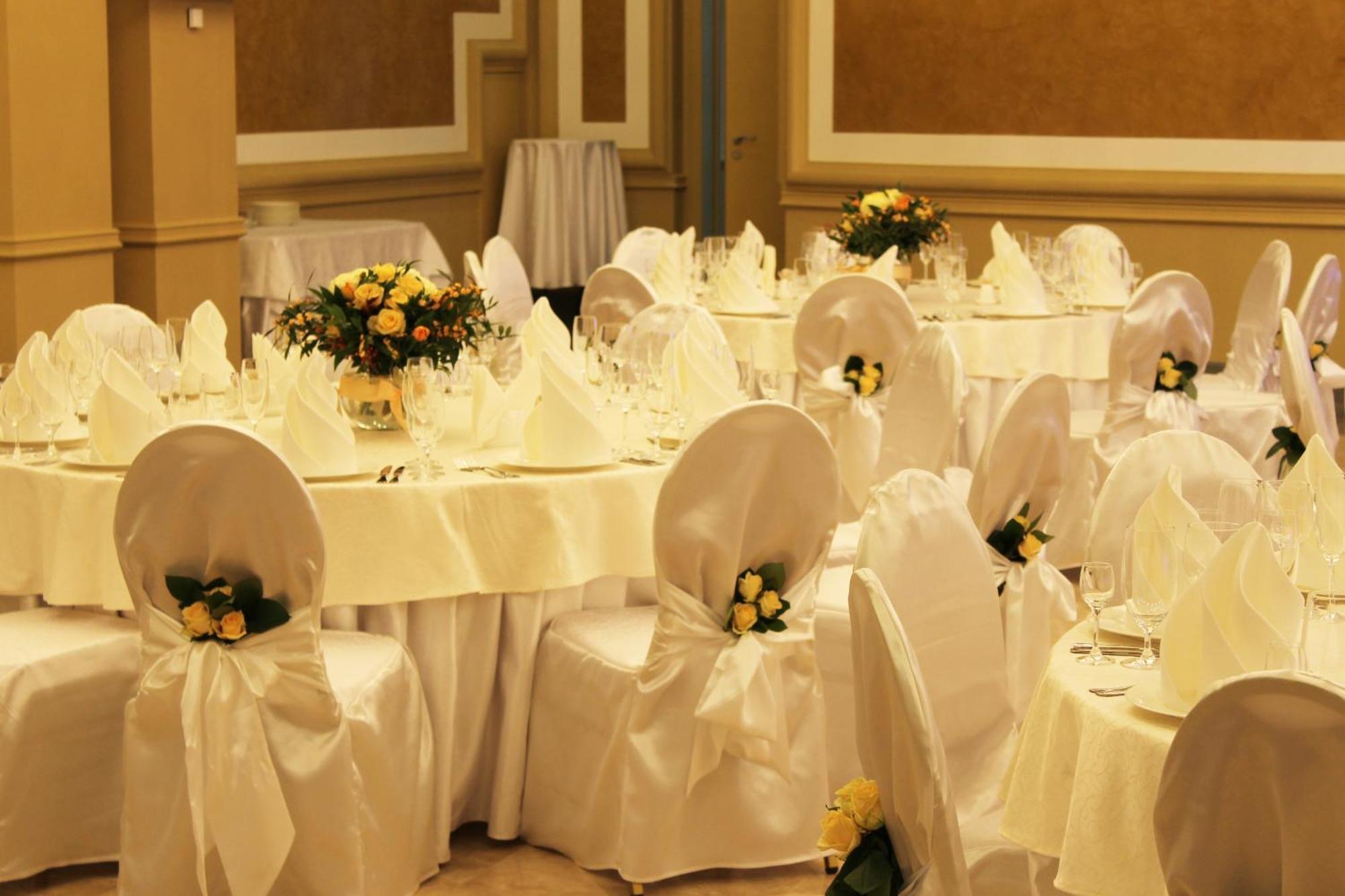 Menorah Hotel Ντνιπροπετρόφσκ Εξωτερικό φωτογραφία