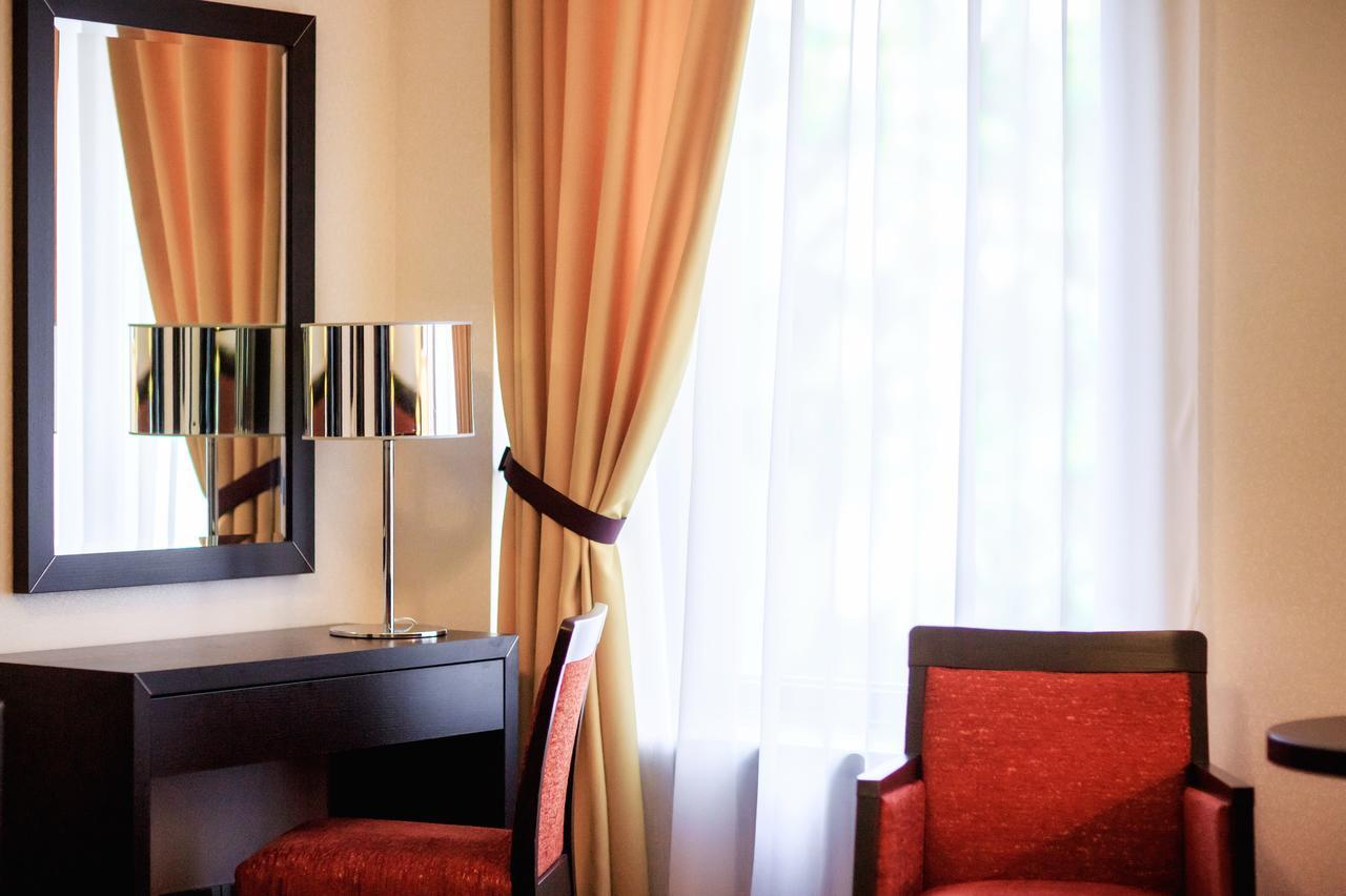 Menorah Hotel Ντνιπροπετρόφσκ Εξωτερικό φωτογραφία